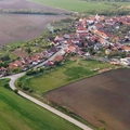 Pohled na Pouzdřany z balonu