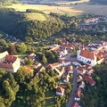 Let balonem Lomnice Celkový pohled na Lomnici